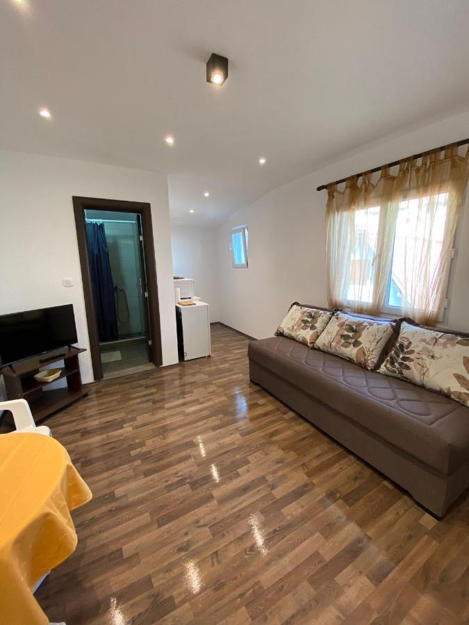 Apartmani Lala 2 Чань Экстерьер фото